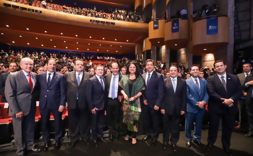 Asiste JMCL a informe de gobernador de Aguascalientes.