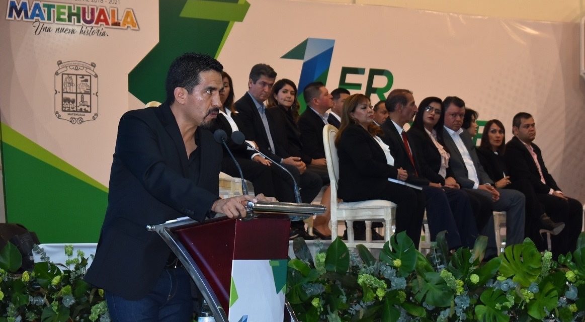 Jano Segovia rindió su primer informe de gobierno