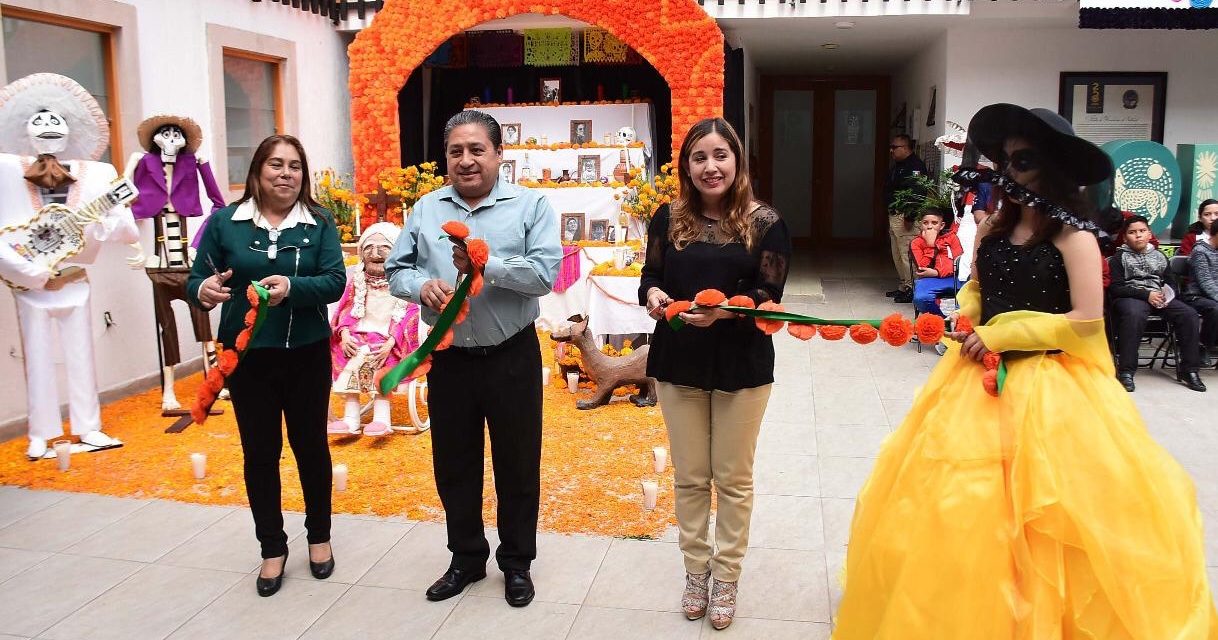 Inauguran Altar de Muertos en alcaldía de Soledad.
