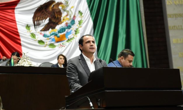 Condena Xavier Azuara preferencia por Pemex sobre salud y educación