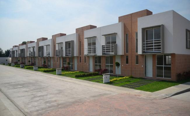 Signan convenio para impulsar la vivienda gobierno estatal y FOVISSSTE.