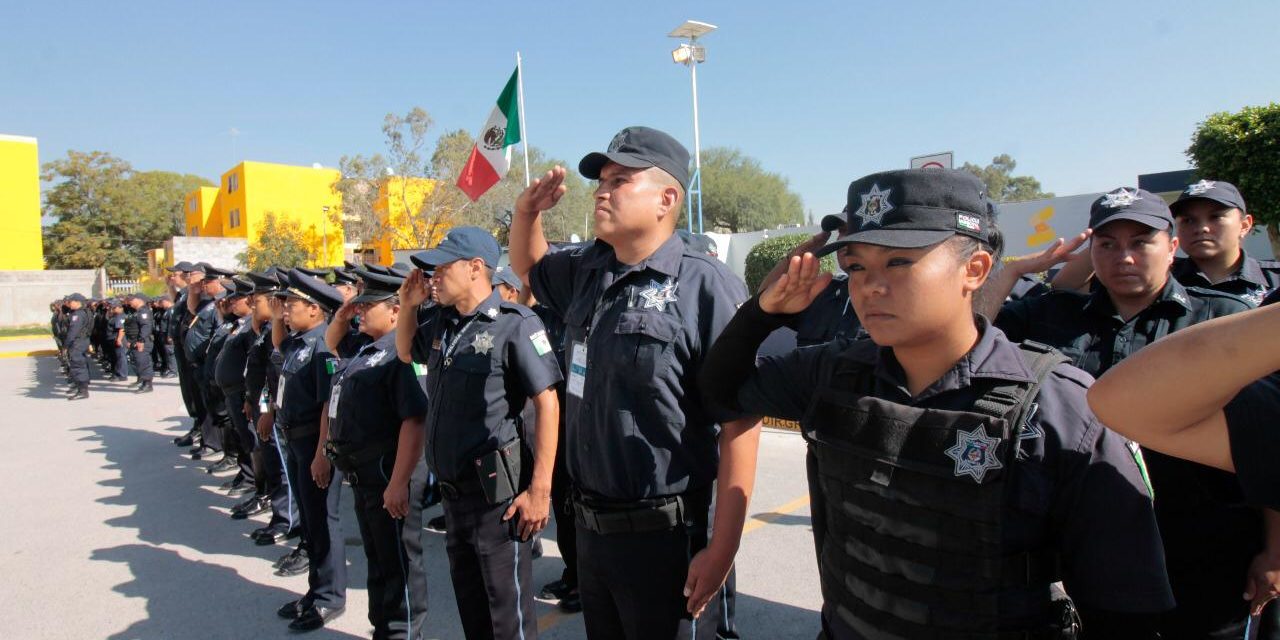 Entregará GHV equipo a policías de Soledad.