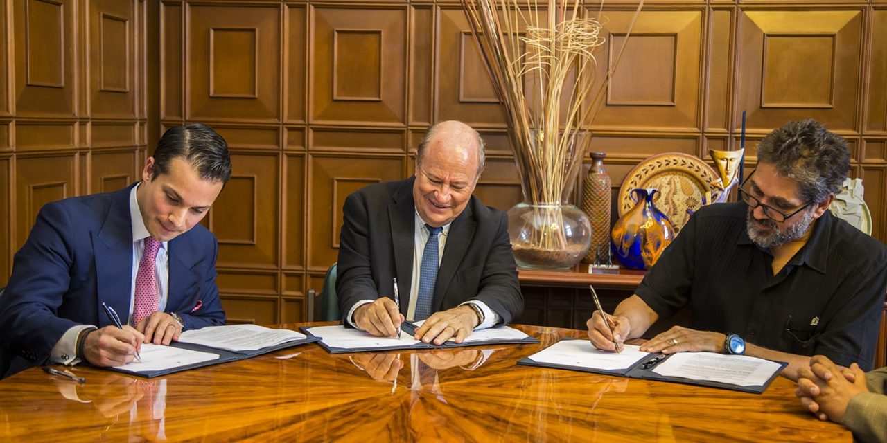 UASLP signa convenio con empresa para licenciar patente que diagnostica cáncer de mama.