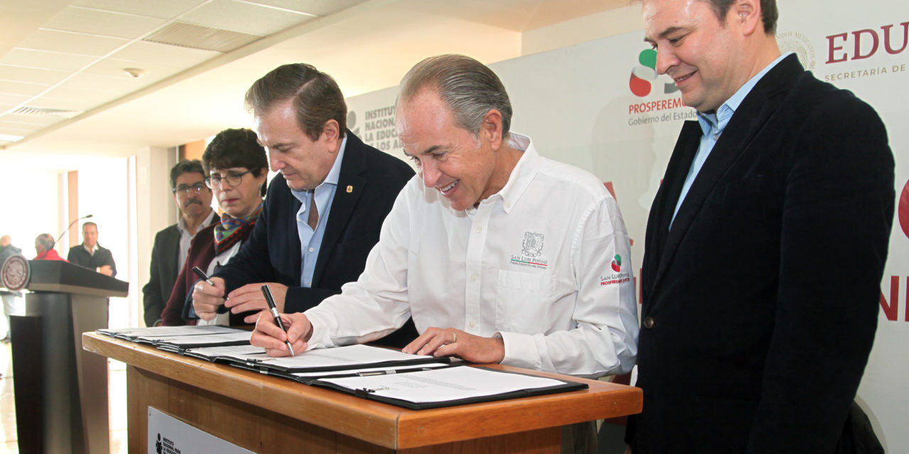 INEA y CONAFE reconocen compromiso de JM Carreras a favor de la educación.