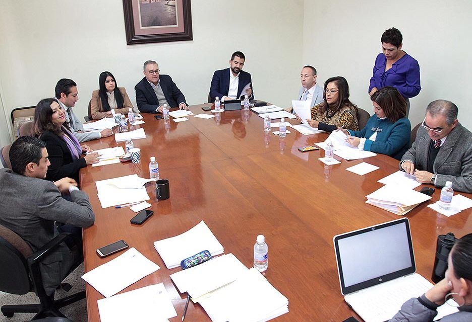 Comisiones Unidas dictaminó improcedentes 13 solicitudes de juicios políticos.