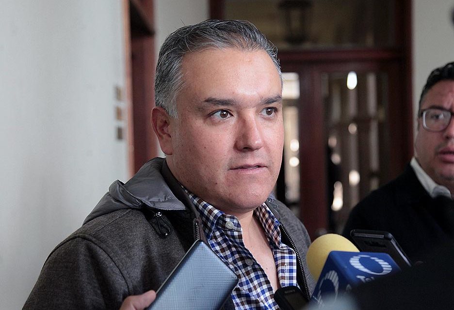 Se requieren mil 200 millones de pesos para el proyecto vía alterna: Konishi.