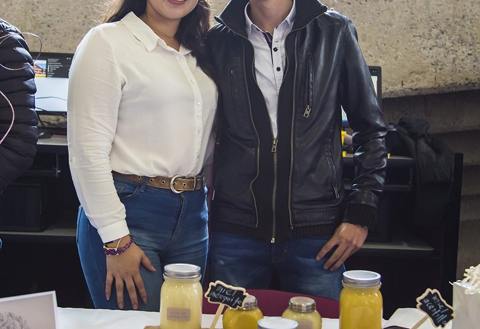 Miel orgánica una alternativa de alimentación más saludable: Estudiantes de la FCA-UASLP