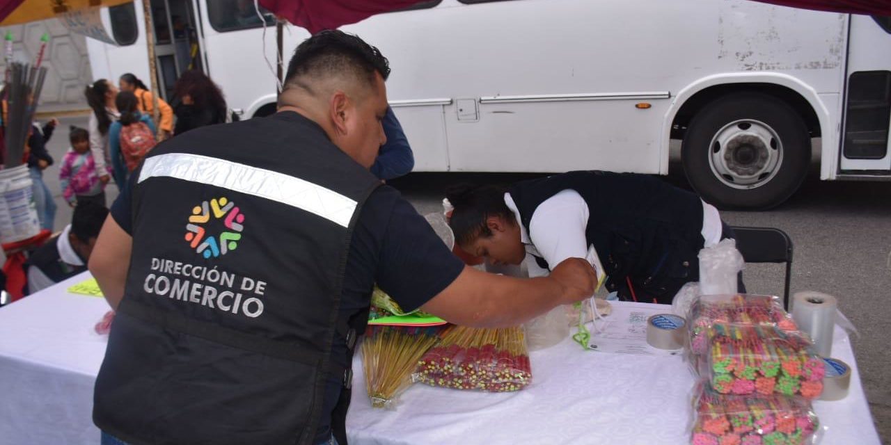 Detectan autoridades de PC de Soledad a menor a cargo de puesto de pirotecnia.