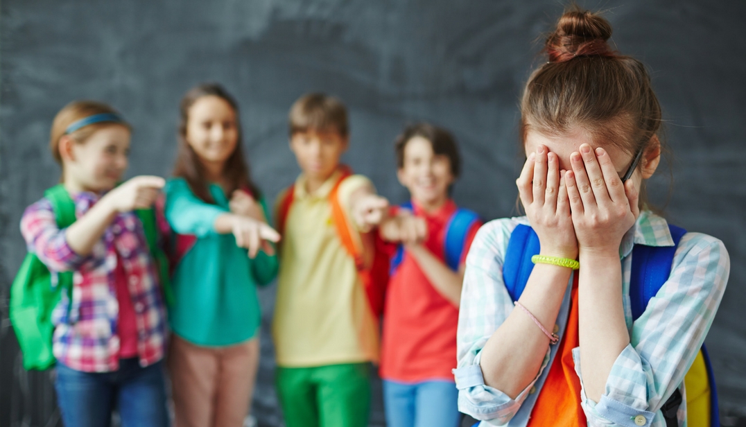 Llama IMSS a estar al pendiente de jóvenes que experimentan el acoso escolar.