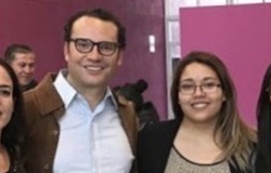 Ex presidenta de Nuestro Centro acusa de ladrona a regidora Nadia Viera