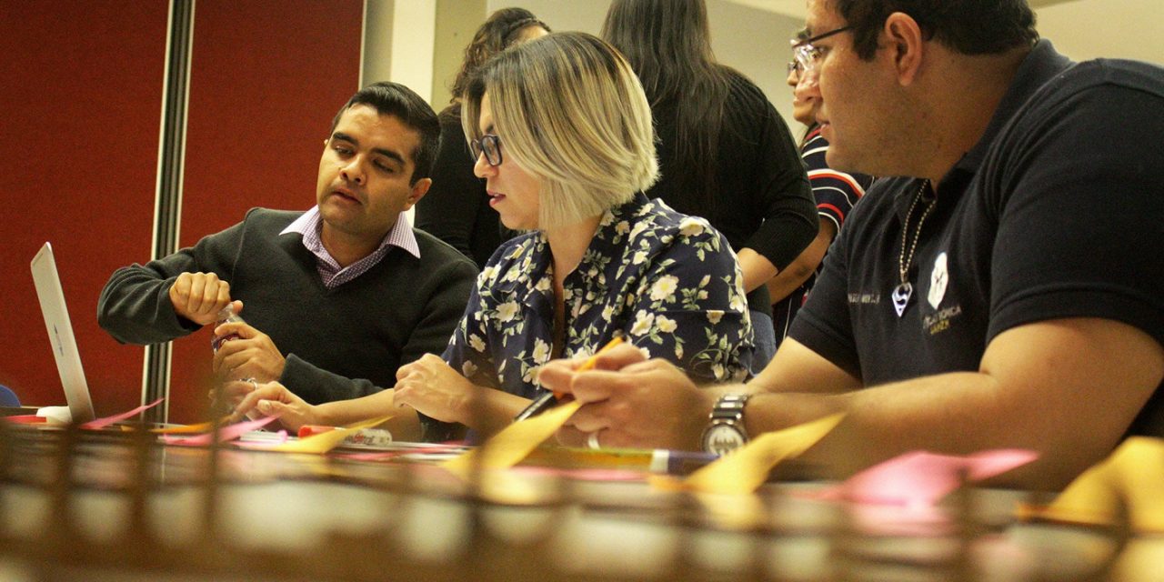 Docentes de la UASLP participan en talleres para construir nuevos planes de estudio