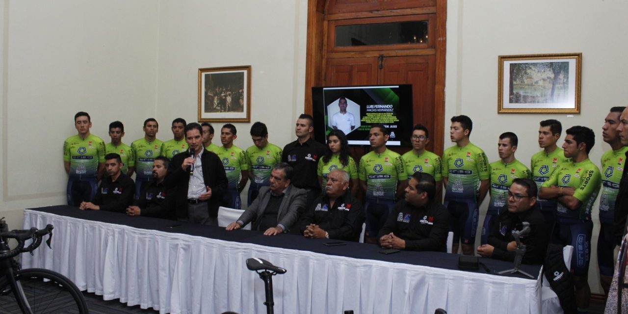 Presentan equipo de ciclismo CRISA.