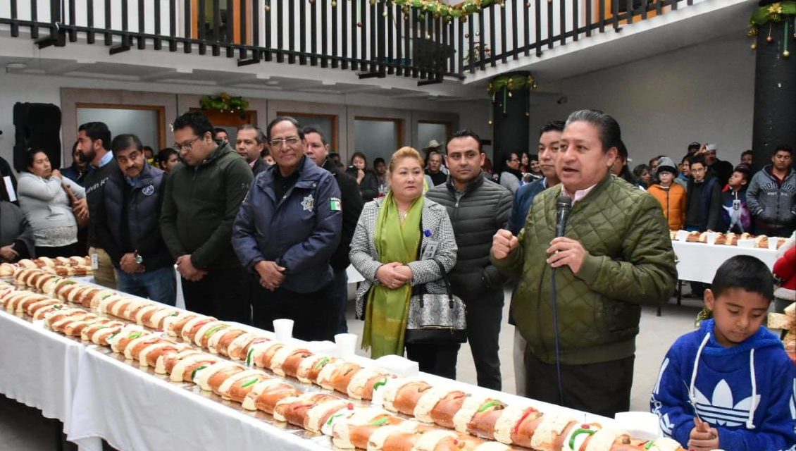 Ofrecen Monumental Rosca de Reyes en Soledad.