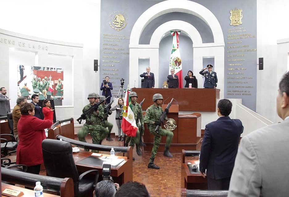 Rinde legislativo homenaje al ejército mexicano.