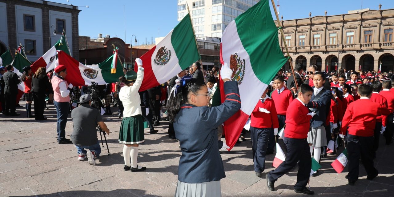 Encabeza JM Carreras Ceremonia del Día de la Bandera.