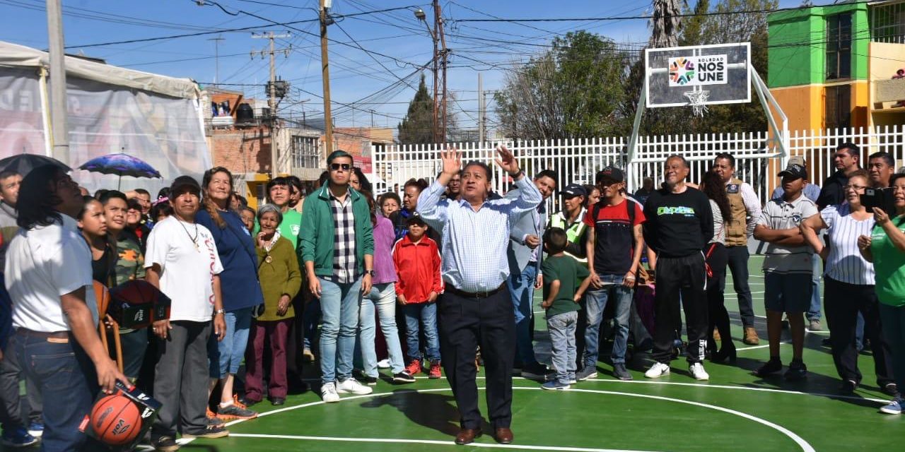 Entregan en Soledad rehabilitación de Unidad Deportiva en colonia San Antonio.