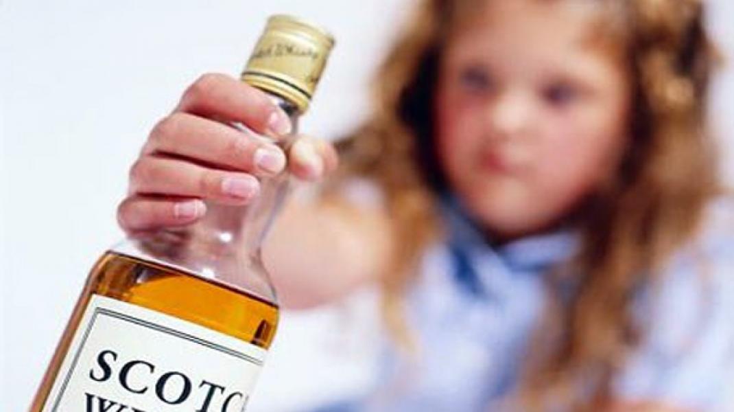 Menores de 5 años, están expuestos al alcohol por falta de precaución, señala Instituto Temazcalli.