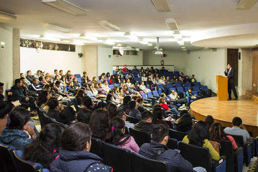 UASLP impulsa entre sus estudiantes el programa de talleres Arranca tu negocio.
