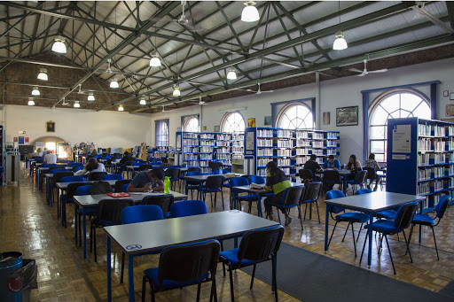 Llama la UASLP a jóvenes aspirantes a hacer uso de su Biblioteca Pública para prepararse.