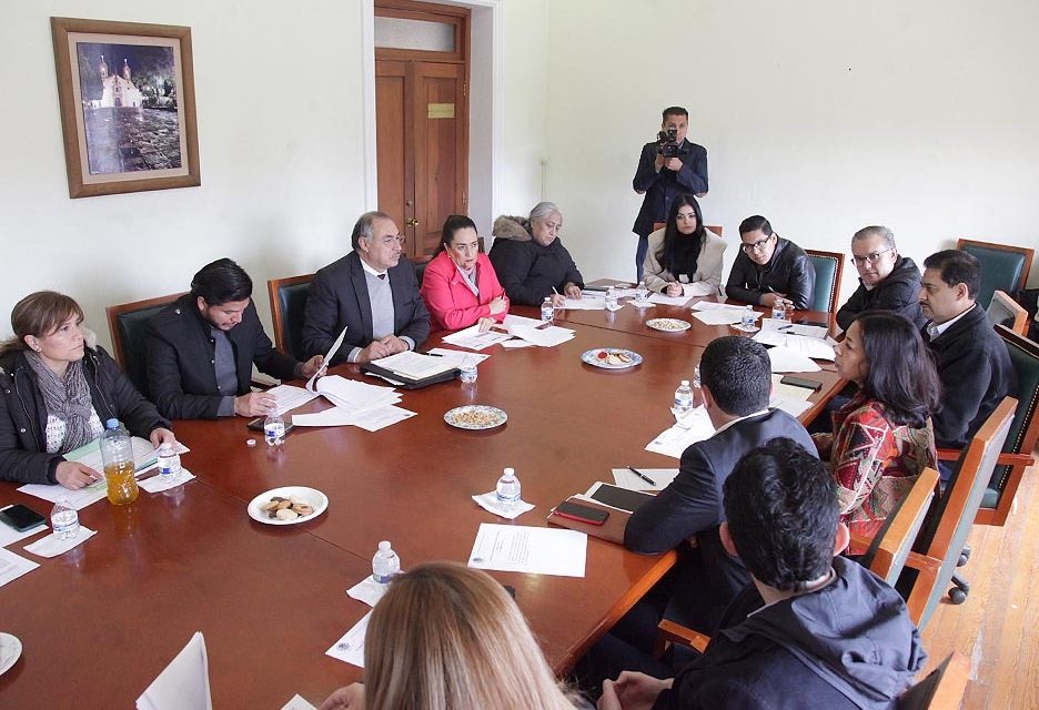 Análisis a iniciativas de reforma constitucional en materia electoral