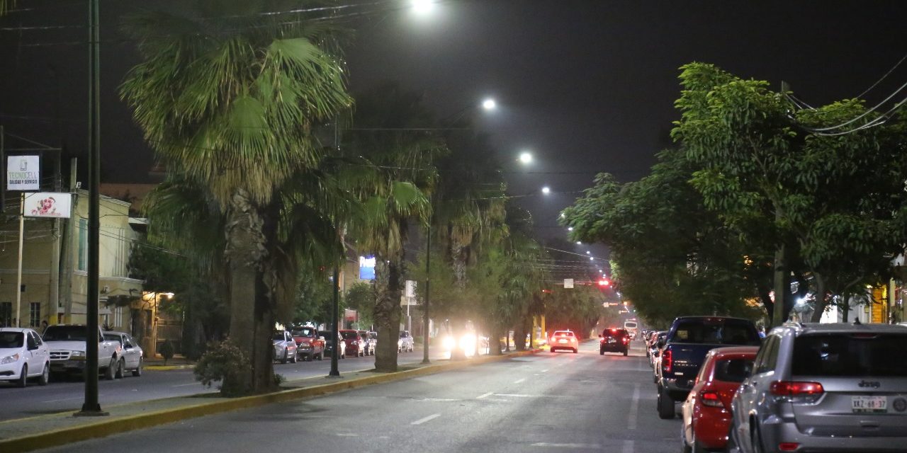 Oscuro proceso de asignación de luminarias realiza administración de Xavier Nava