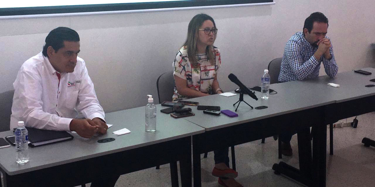 Llaman especialistas de la UASLP y el Sector Salud a población a no relajar medias preventivas contra el covid-19.