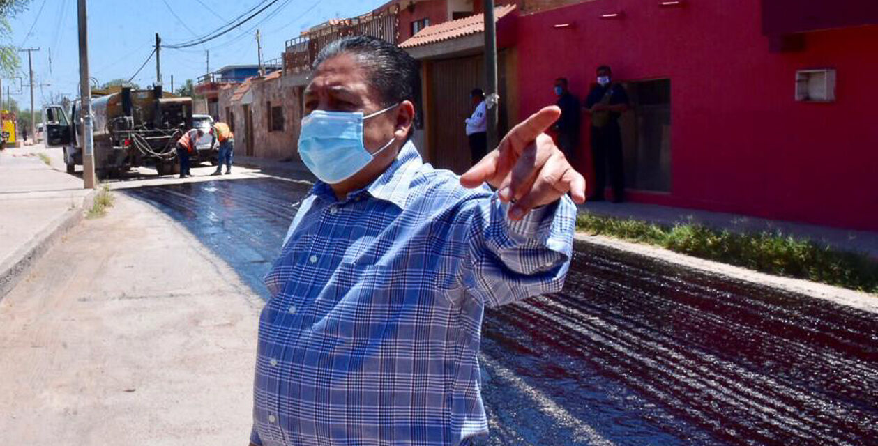 Entregan en Soledad paquete de obras sociales en favor de 4 mil familias.