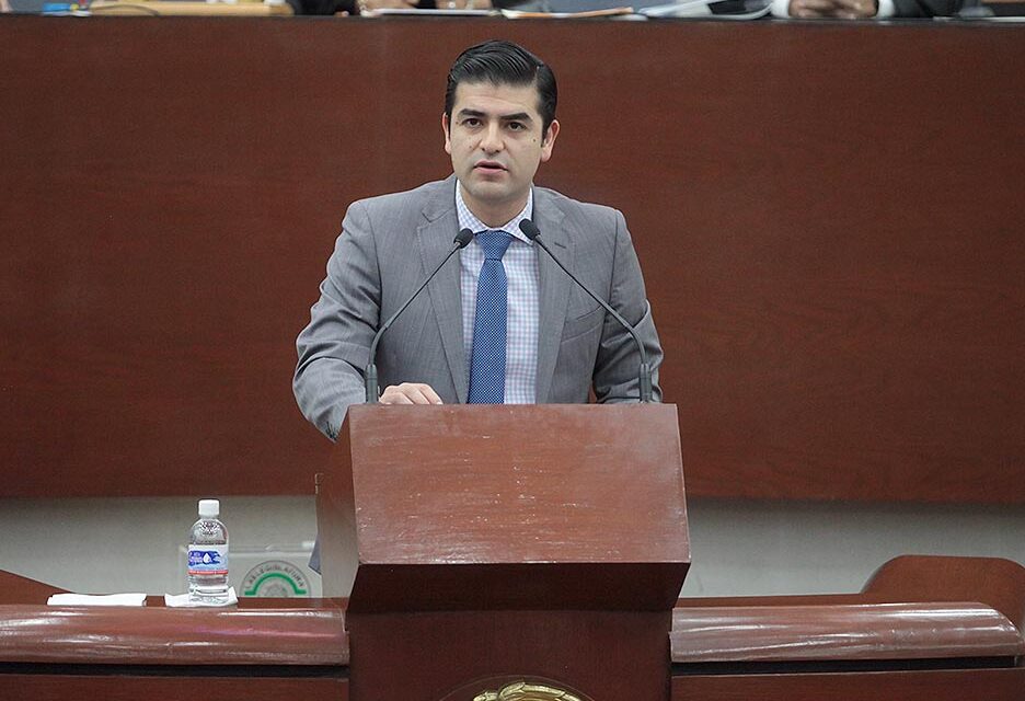 Proveedores del gobierno deben otorgar garantía escrita por los defectos y vicios ocultos.