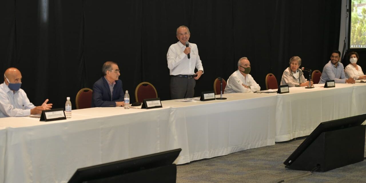 Se reúne JM Carreras con sector educativo privado.