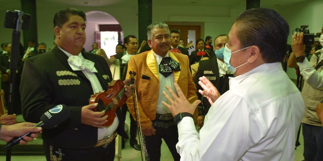 Mariachis acuden a Soledad para agradecer apoyo de la alcaldía.