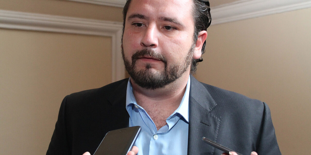 Advierte comercio municipal que establecimientos no esenciales serán sancionados.