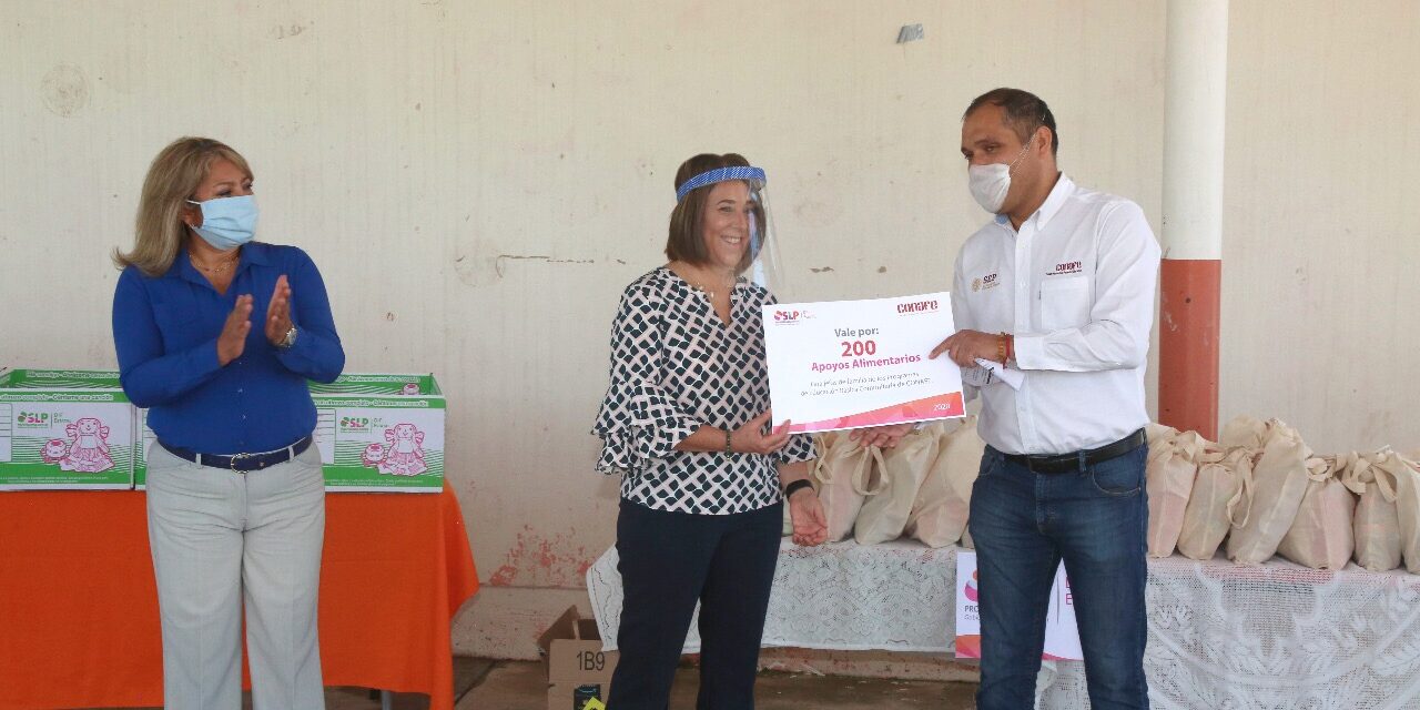 DIF estatal entregó apoyos alimentarios y paquetes para bebé en Mexquitic.