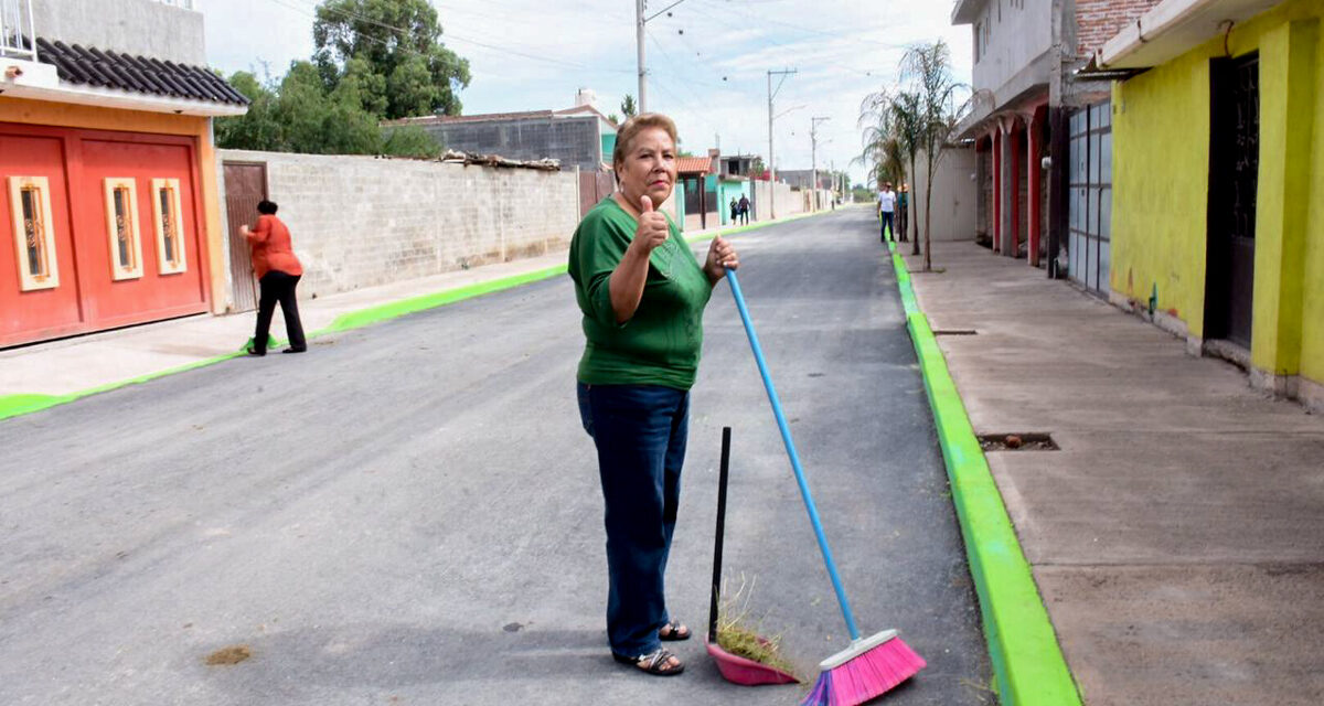 Continúa el avance de la obra pública en Soledad. Alcalde inaugura calles pavimentadas.