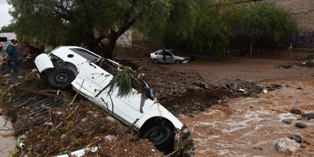 Cuantifican autoridades daños en las viviendas tras intensa lluvia en Zaragoza.