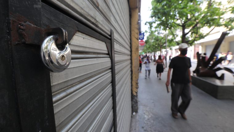 Comercios del Centro Histórico en duda si deciden reabrir o no, tras larga inactividad.