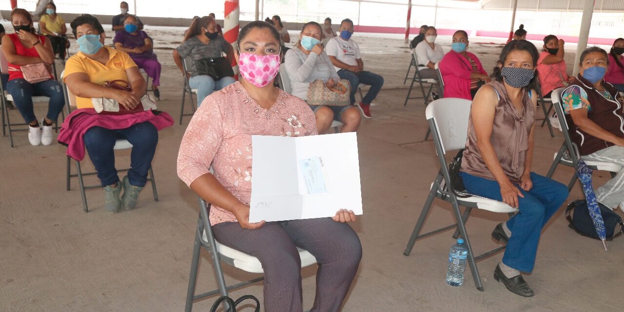Mujeres emprendedoras reciben 119 créditos con apoyo de DIF estatal y SIFIDE