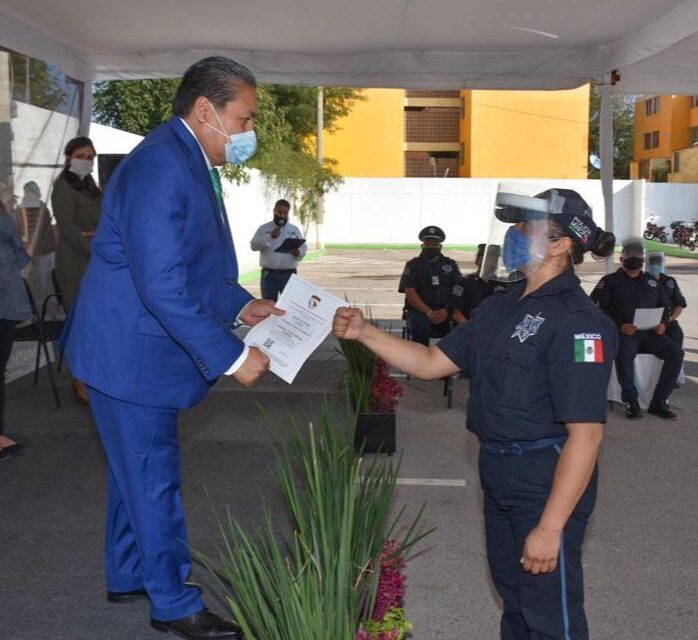 Encabeza GHV entrega de clave única policial y estímulos económicos en la DGSPM de Soledad.