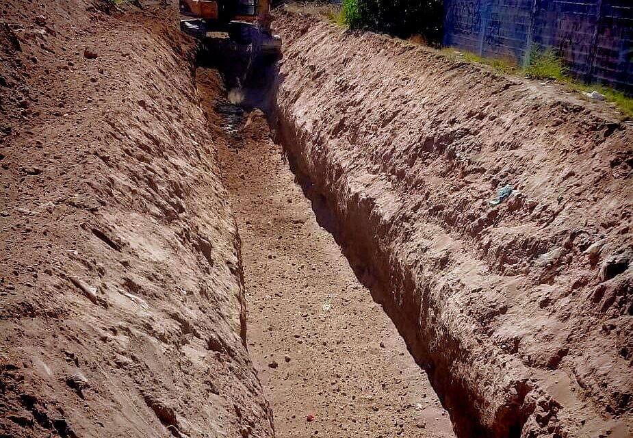 Avanza Interapas en construcción de colectores sanitarios del sur-poniente y norte de la ciudad