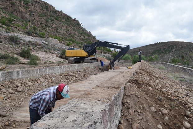 CEA construye colector sanitario y rehabilita la planta de tratamiento de aguas residuales en Escalerillas