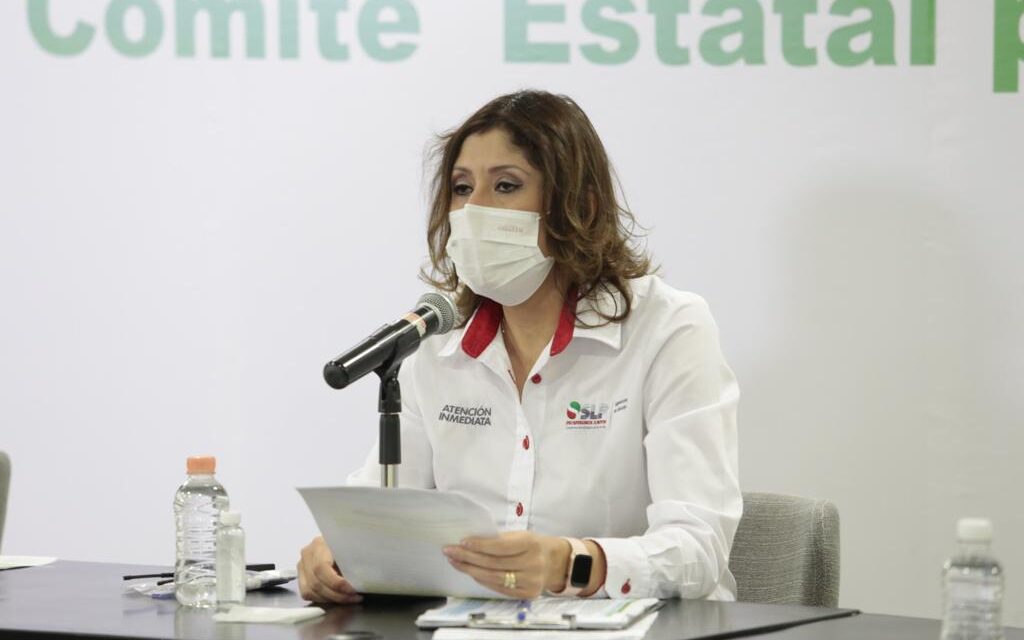 Mónica Liliana formaliza licencia al cargo para ir por la gubernatura.