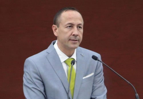 Edgardo Hernández, va por la titular de la ASE, Rocío Cervantes.