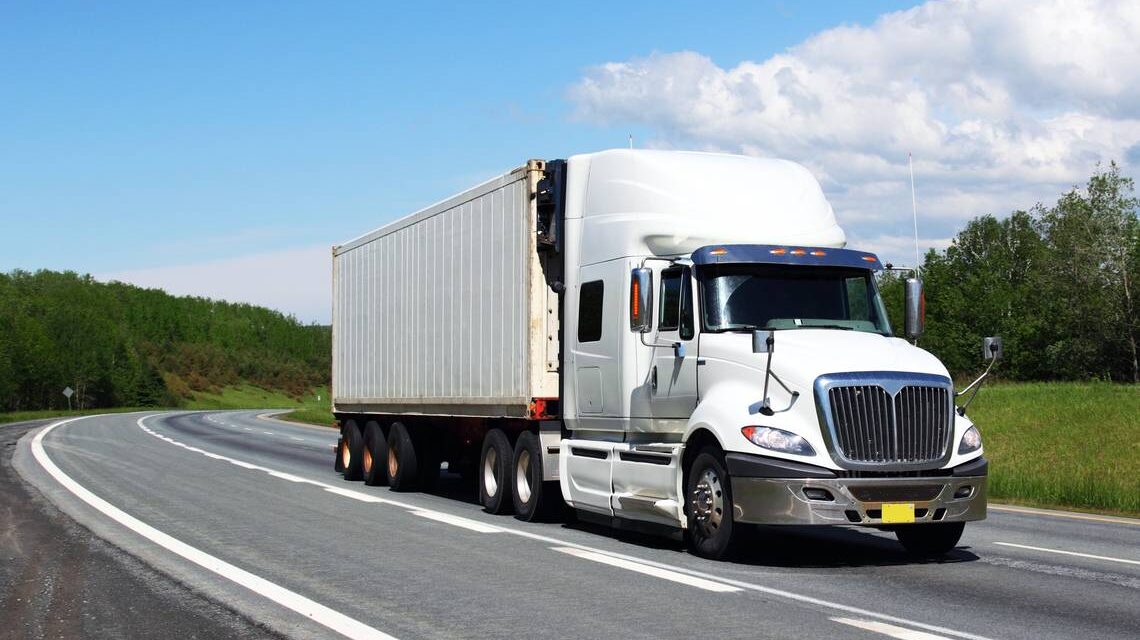 En dos años sector transportista ha perdido mil 500 empleos