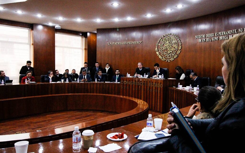 Aprueba pleno del Congreso del Estado comparecencias presenciales de funcionarios estatales.