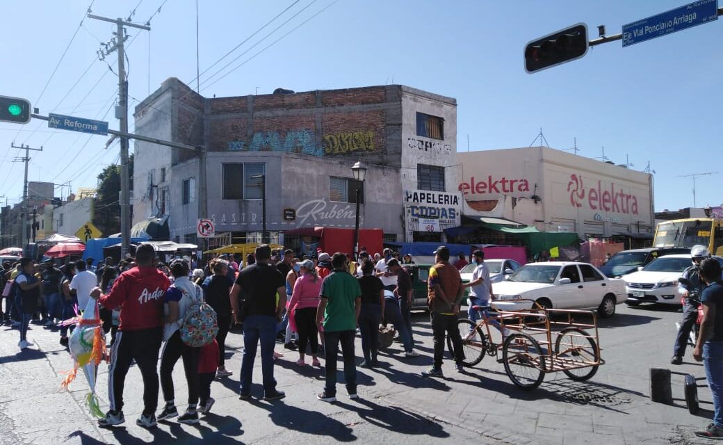 Con bloqueo en calles del centro, comerciantes exigen liberación de “El Tyson”