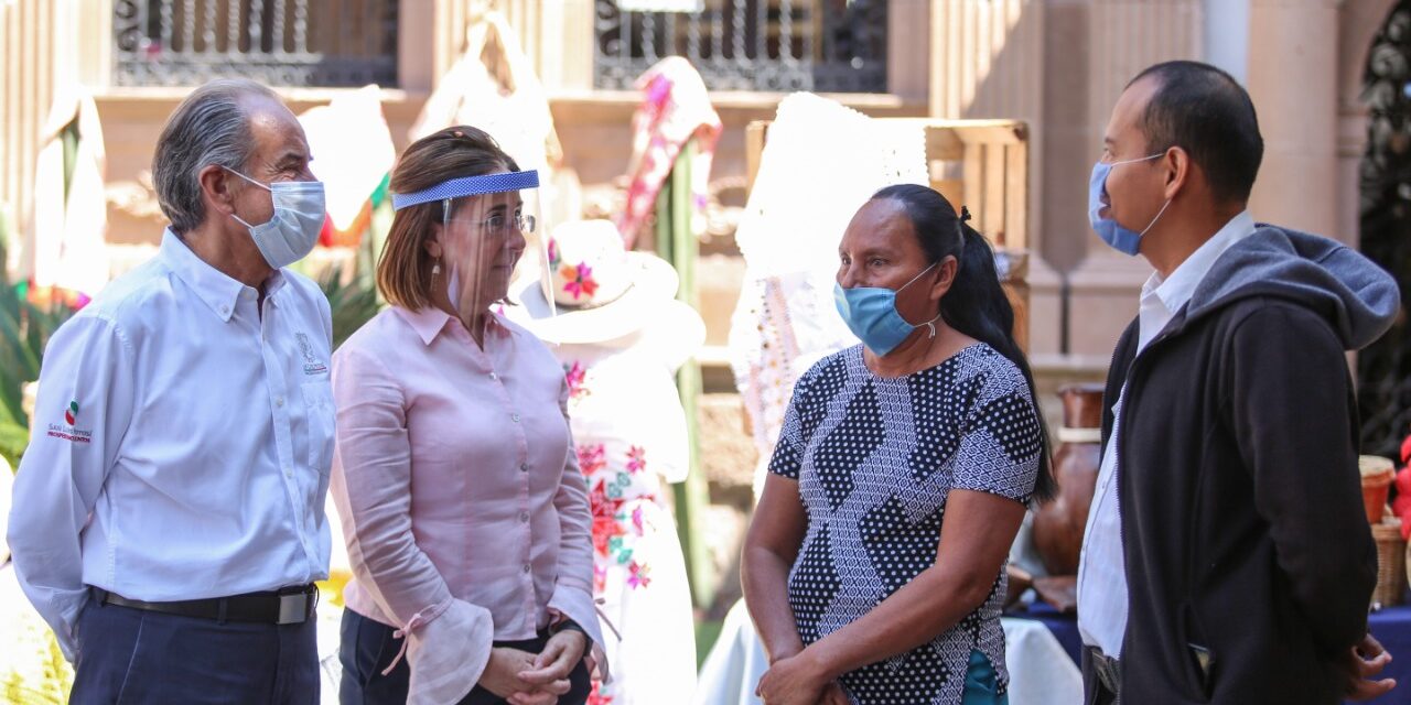 Mantienen DIF estatal apoyo al desarrollo comunitario de las familias de artesanas y artesanos.