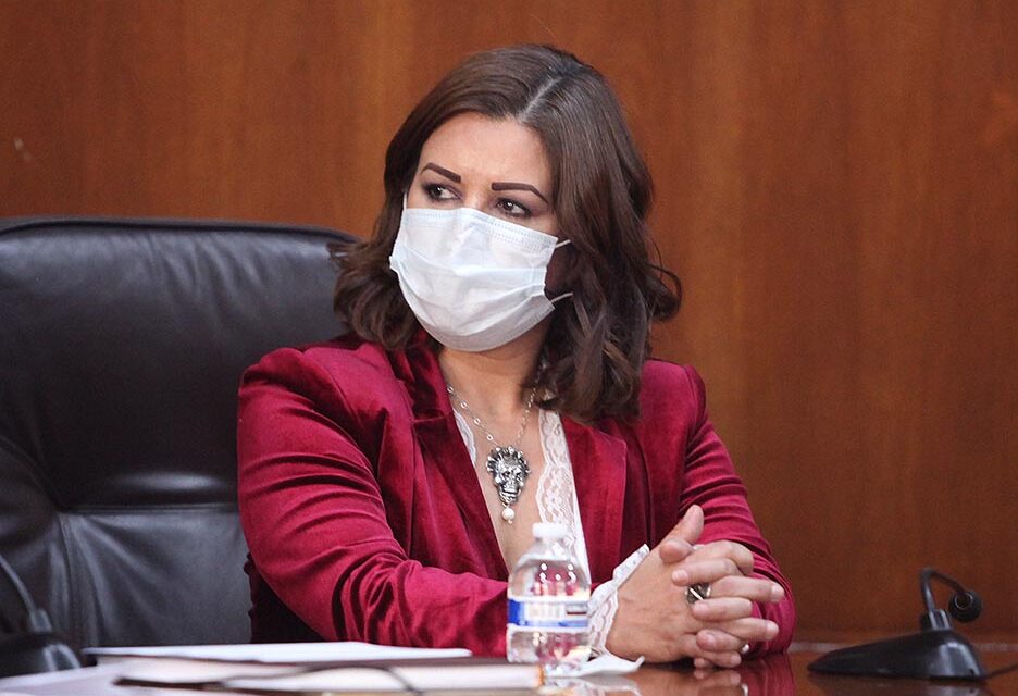 Llamado a la Profeco y a la Secretaría de Salud para evitar que empresas aumenten los precios de tanques de oxígeno.