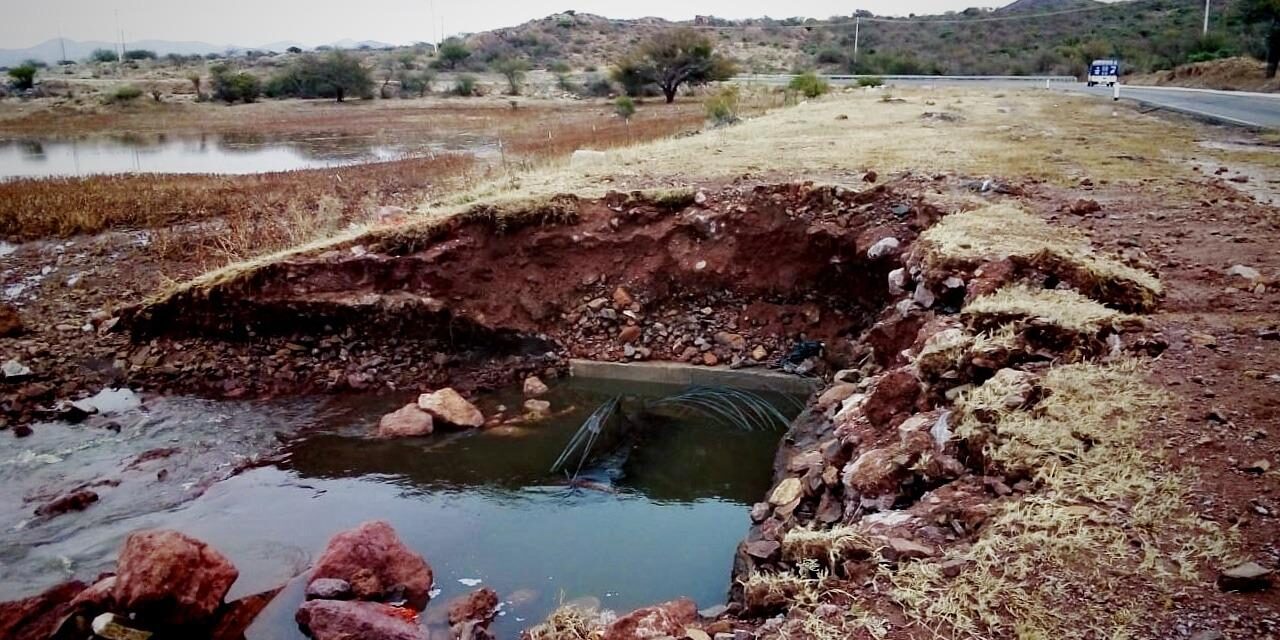 Comunican a Interapas sobre fuga en ducto de El Realito