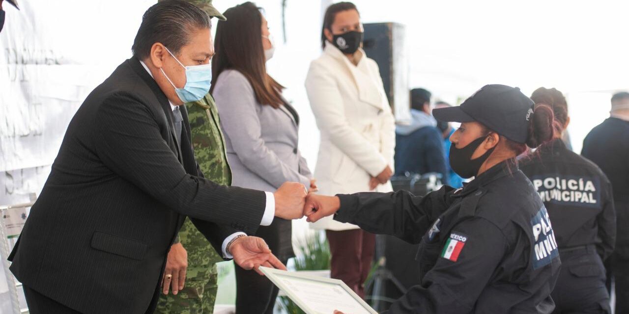 Alcalde de Soledad entrega nueva generación de cadetes de la DGSPM
