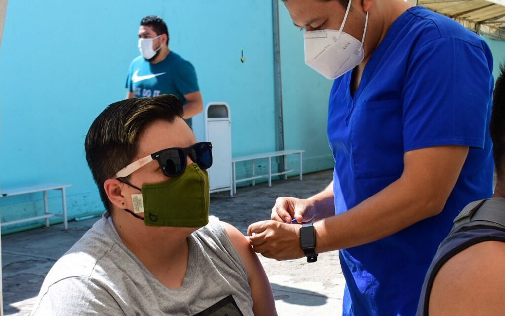 Anuncia la SS inicio de vacunación para mayores de 18 años en Rioverde y Ciudad Valles.