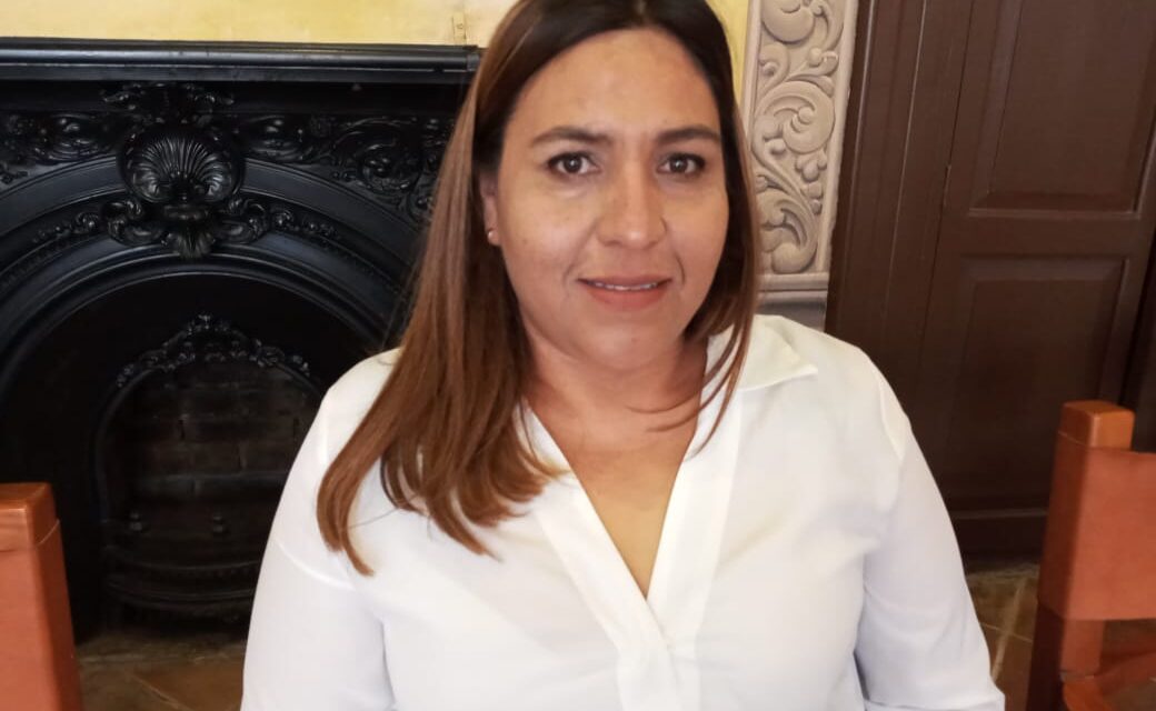 Blanca Laura Martínez Belmares, levanta la mano para la CEEAV